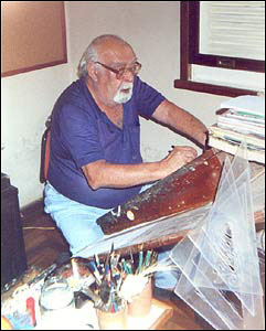 Flávio Colin em seu estúdio
