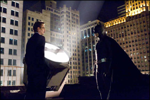 Gordon (Gary Oldman) e Batman (Christian Bale)