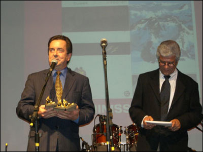 José Eduardo Severo Martins, presidente da Panini no Brasil, levou três troféus para a editora