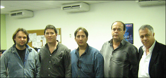 Clewerson Saremba (diretor-geral do estúdio), os quadrinhistas Anísio Serrazul, Fábio Azevedo e Saêta Filho e Diler Trindade (Diler & Associados)